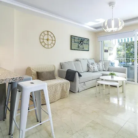 Con- Well Connected Close To Puerto Banus Apartment *