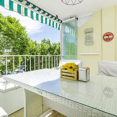 Con- Well Connected Close To Puerto Banus Apartment Marbella