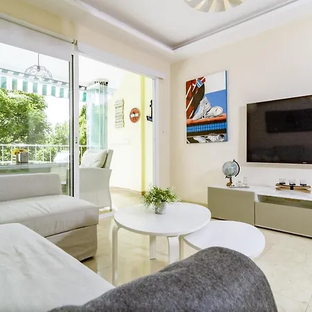 Apartment Con- Well Connected Close To Puerto Banus *