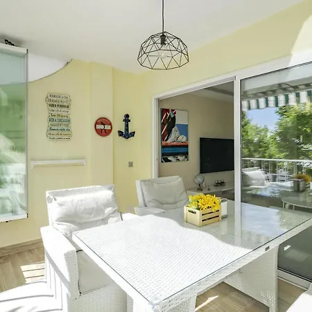 Con- Well Connected Close To Puerto Banus Apartment *