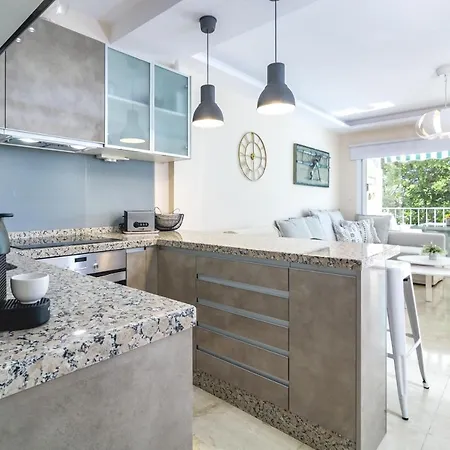 Con- Well Connected Close To Puerto Banus Apartment Marbella